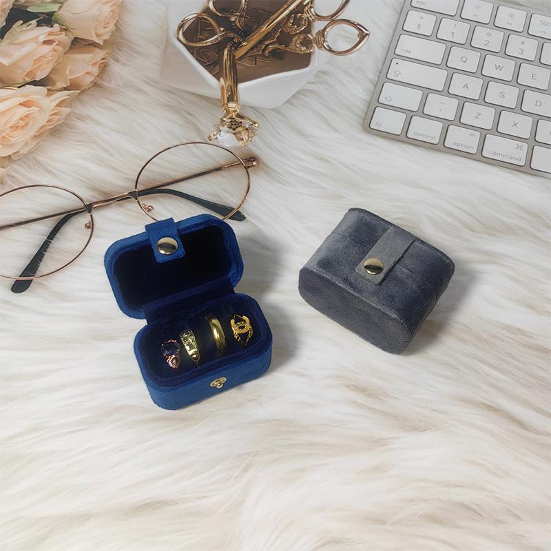 Мини-бархатная шкатулка-органайзер для ювелирных изделий для женщин, переносная дорожная коробка для хранения сережек и колец, витрина для ювелирных изделий