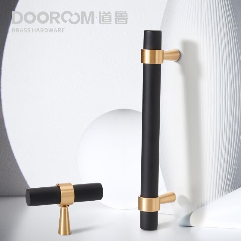 Dooroom Латунные мебельные ручки Т-образные Легкая роскошь Мода Черное золото Серебро Шкаф Комод Буфет Шкафчик Ручки для ящиков