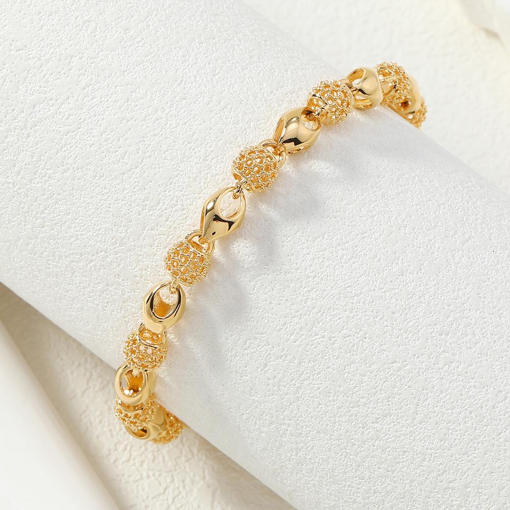 1 Middle Eastern Saudi Style Hollowed Out Love Chain Copper Women's Minimalist Bracelet