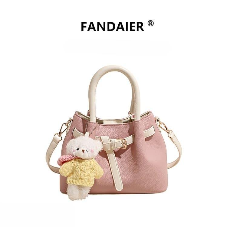 Color matching handbag with bear pendant messenger bag
