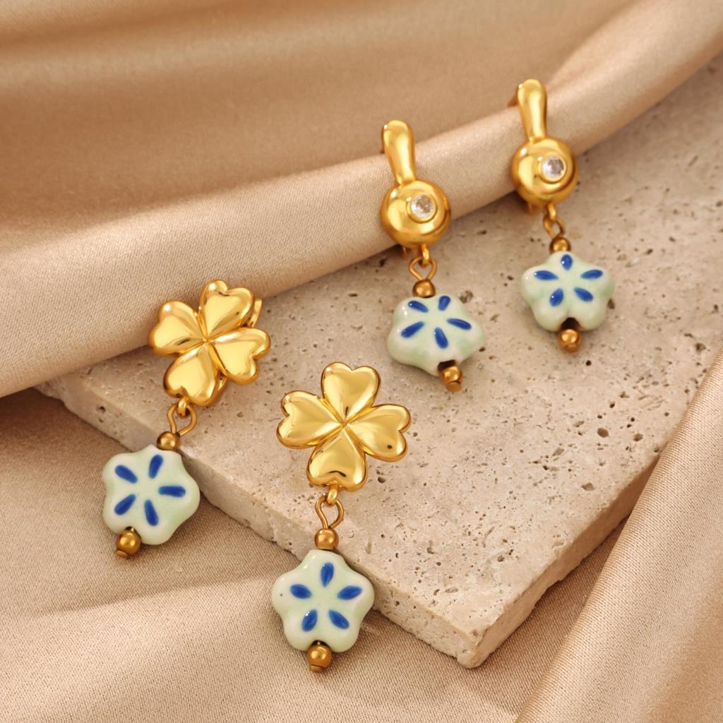 Ceramic‑Flower‑Pendant Women Earrings, 18K Gold‑Plated Copper Exquisite Versatile Ear Jewelry