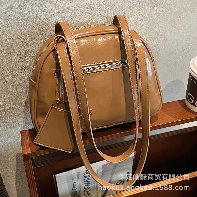 Сумка премиум-класса, нишевая, женская, 2025, осень-зима, новая, трендовая и универсальная, популярная в этом году зарубежная модная плечевая сумка