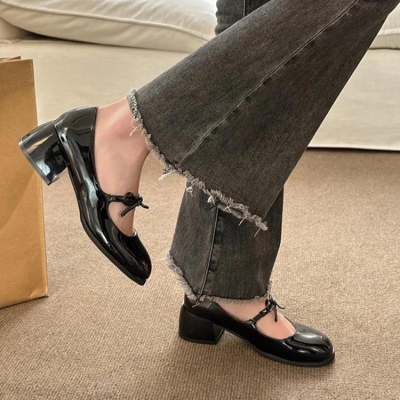 Новые женские туфли на высоком каблуке, квадратные каблуки, садовая головка, туфли с неглубоким носком, удобные и модные для женщин