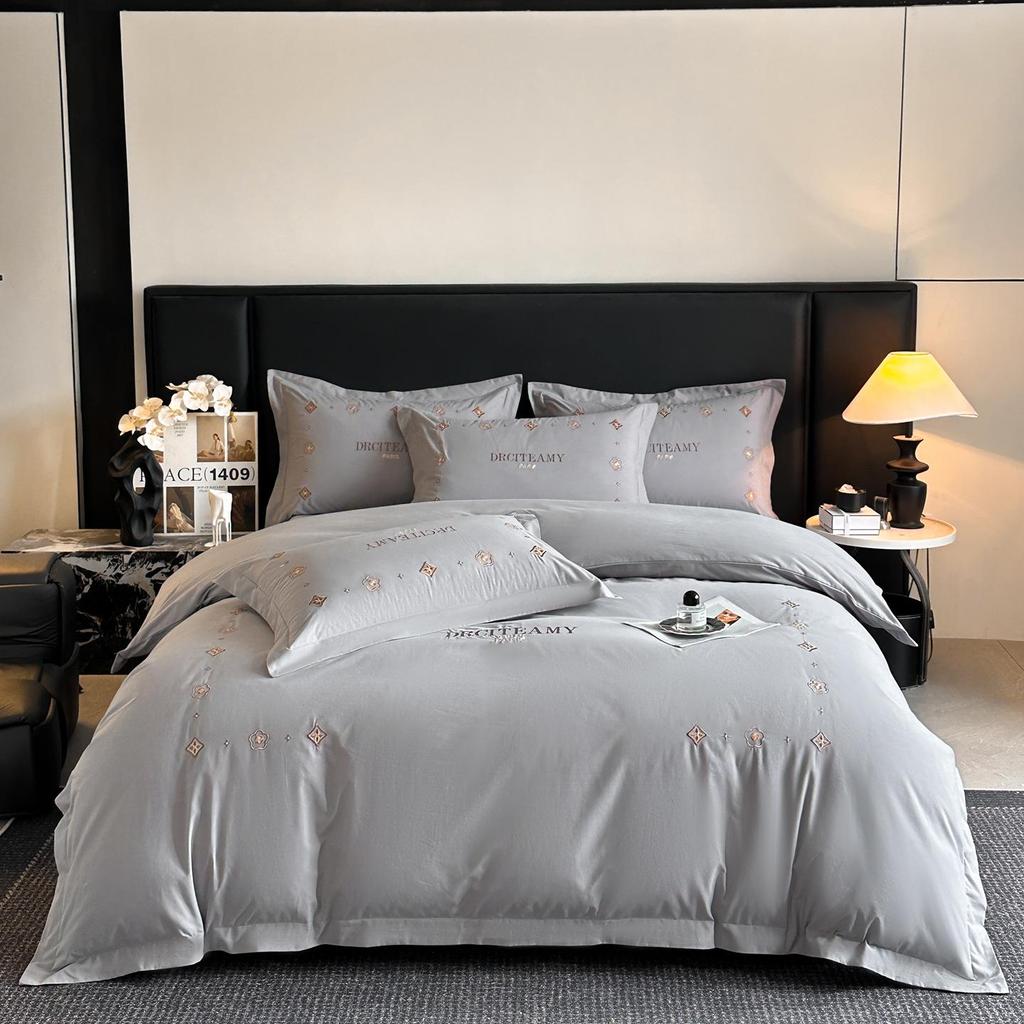 Elegant All-Cotton Flannel 4-Piece Bedding Set with Embroidered Duvet Cover and Skin-Friendly Bed Sheet