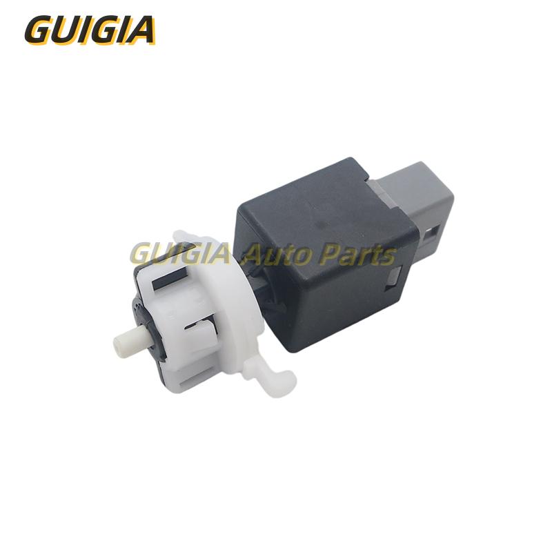 Brake Light Switch for Hyundai Sonata VIII Ix35 Santa Fe Kia K5 Sportage R Automotive Components 93813-3S800 938133S800