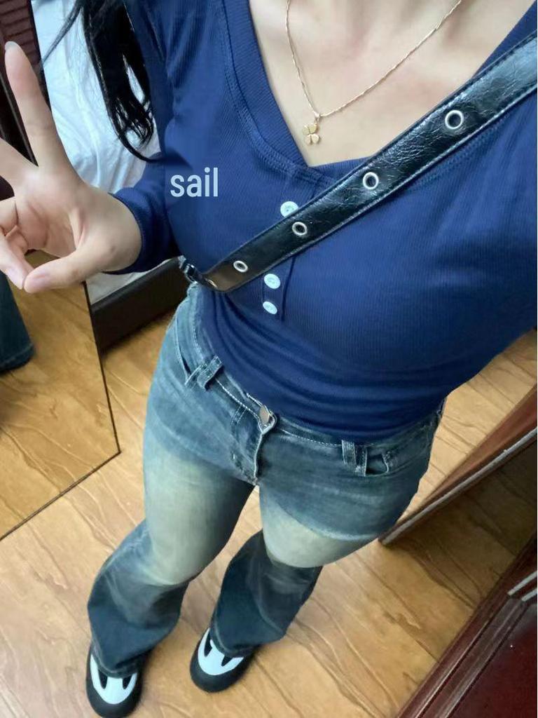 Сладкий и пикантный женский трендовый топ с V-образным вырезом, облегающего кроя, с длинным рукавом