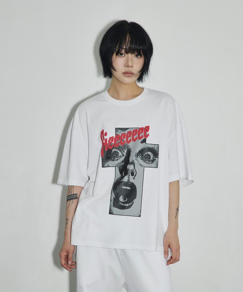 SCALLYWAG Vintage Crossbody Oversized T-Shirt [White]