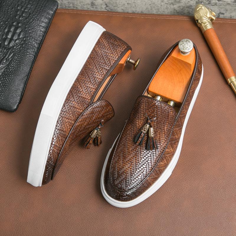 Men Casual Vulcanized Shoes Men One Foot Comfortable Fashionable Walking Shoes European American Busine Travel Shoes Sizes 38-47