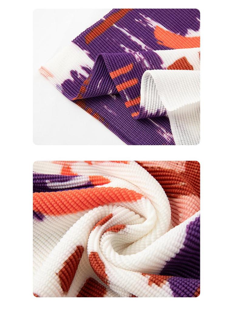 Женская футболка с высоким воротником и длинным рукавом Miyake Pleats - Весна/Лето 2026, Абстрактный принт "Зерно кукурузы", Облегающий крой.