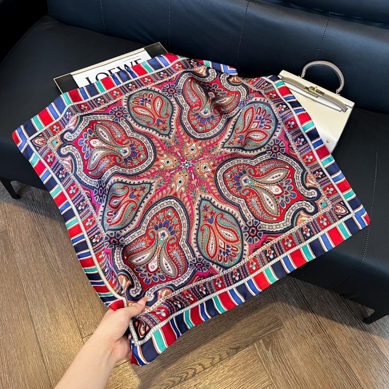 Spring and summer new Korean fashion sweet polka dot simulation silk small square scarf women's thin sunscreen silk scarf decorative small scarf