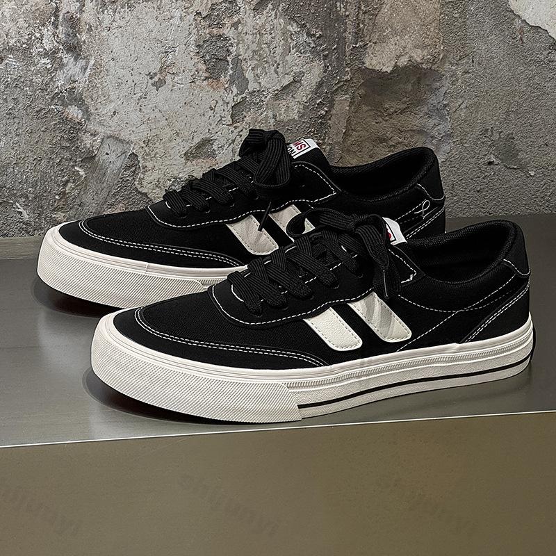 Мужские дышащие парусиновые кеды для скейтбординга 2025 Новые уличные модные удобные плоские кроссовки для бега на шнуровке Мужские теннисные туфли Zapatillas