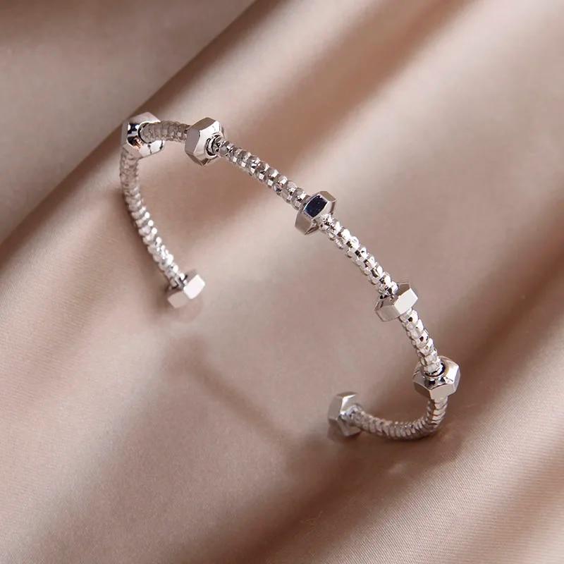 Classic Luxury Zirconia Cross Letter D Charm Bracelets For Women Fashion Brand Jewelry Elegant Knot Bangle