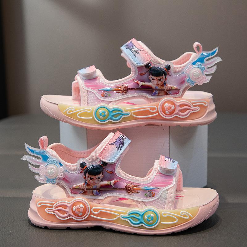 Девочки сандалии 2025 лето новый мультяшный повседневный детский пляжная обувь мягкая подошва спортивные сандалии обувь для детей среднего и старшего возраста