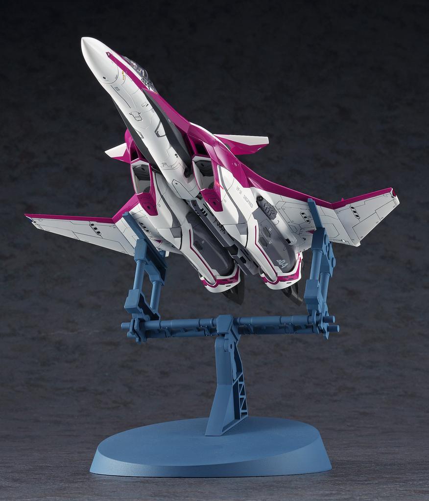 Hasegawa Macross Series Macross Delta Siegfried Mirage Machine Scale Plastic Model 65840 VF-31C 1/72