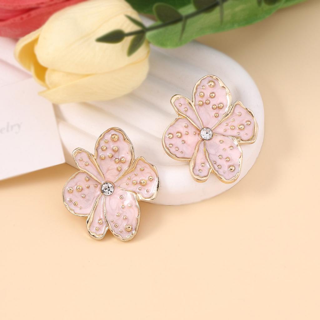 Korean version of simple niche drip oil alloy light pink flower temperament stud earrings, inlaid with zircon exquisite versatile earrings