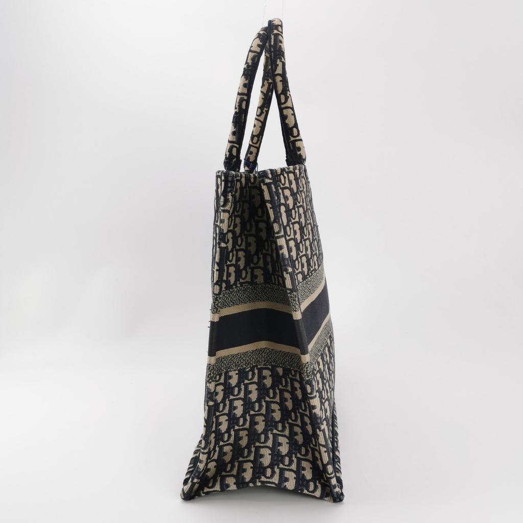 [Pre-Owned] Book Tote Hand-Embroidered Monogram Large Capacity Canvas Tote Bag - Excellent #LAKQIK