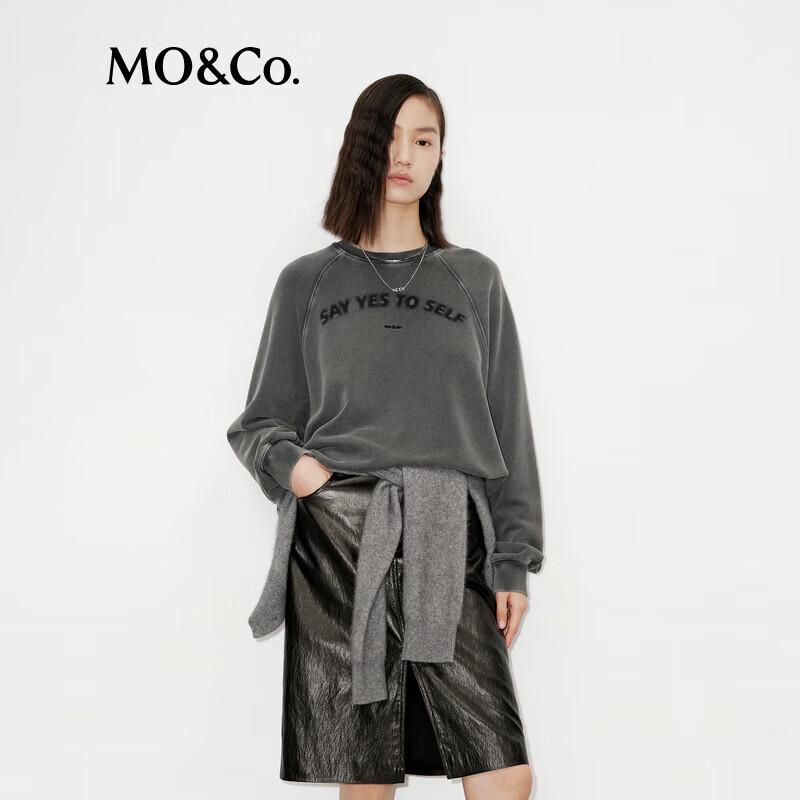 MO&Co. 2024 Winter Washed Cotton Letter Print Sweatshirt