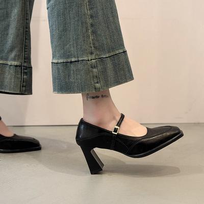 2025 новые ретро легкие туфли-одиночки женские французские туфли Мэри Джейн на высоком каблуке с маленькой квадратной головкой толстый каблук модные туфли