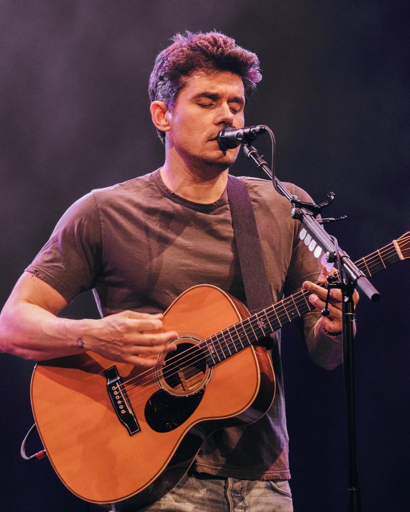 Ernie Ball Earthwood Bell Bronze 2346 Medium Light Acoustic Guitar Designed by John for a Rich Sound and the Ultimate Acoustic Strings (12-54)