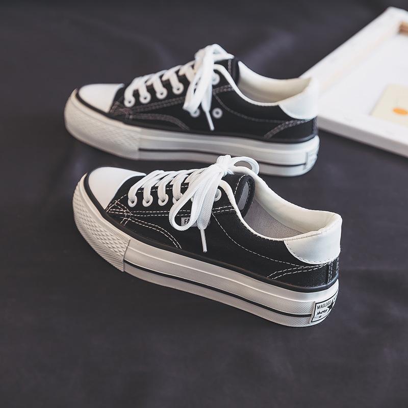 Thick-soled Canvas Shoes, Women's Flat Low-top White Shoes, Student Casual Retro Board Shoes, Spring Fashion and Versatile
