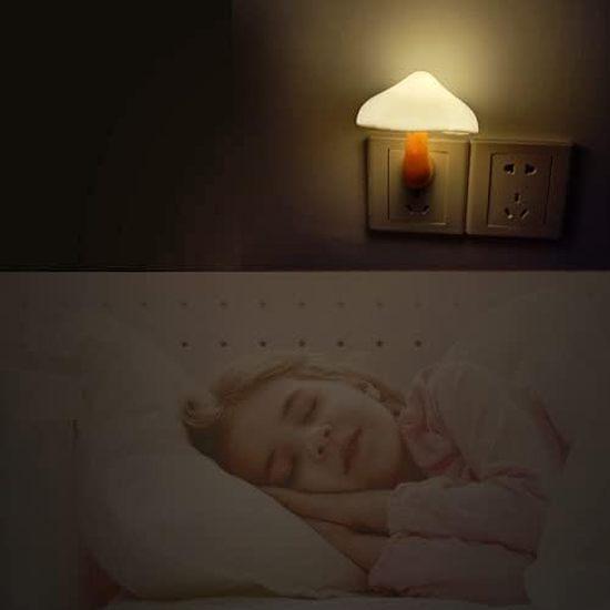 AUSAYE Light Sensor LED Night Light Plug in Wall Lamp Energy Saving