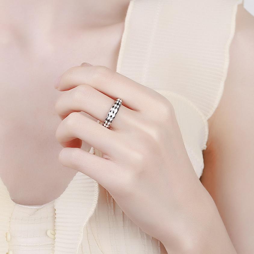 Кольцо в клетку «Шахматная доска», женские индивидуальные аксессуары для пальцев, новый стиль, кольцо из стерлингового серебра 925 пробы, открытый размер, женские ювелирные изделия