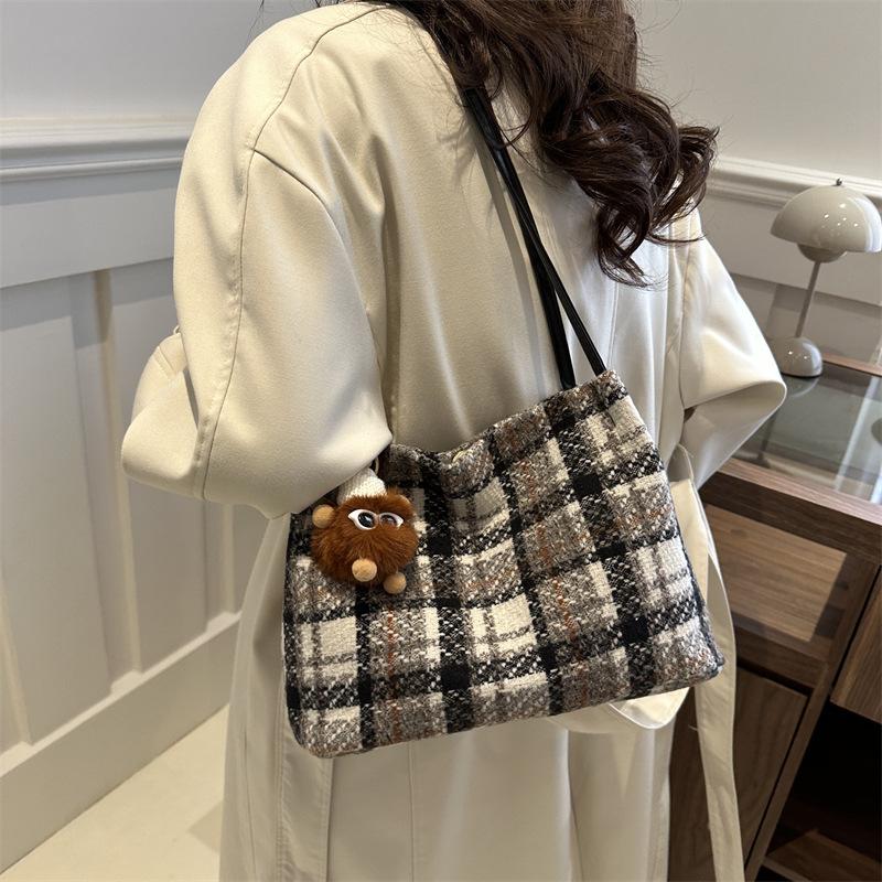 Модные сумки для женщин с большой вместимостью Новые трендовые весенние и летние холщовые сумки через плечо Модные сумки-тоут для поездок на работу Трендовые