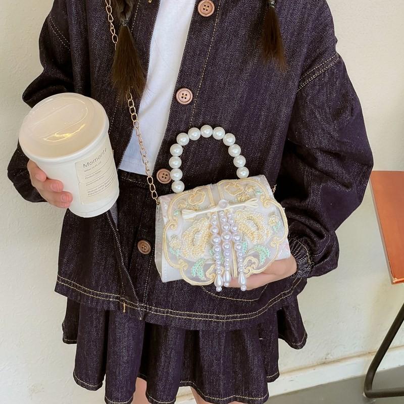 Stylish Retro Children's Shoulder Bag With Breathable Design And Beautiful Beaded Chain For Daily Use