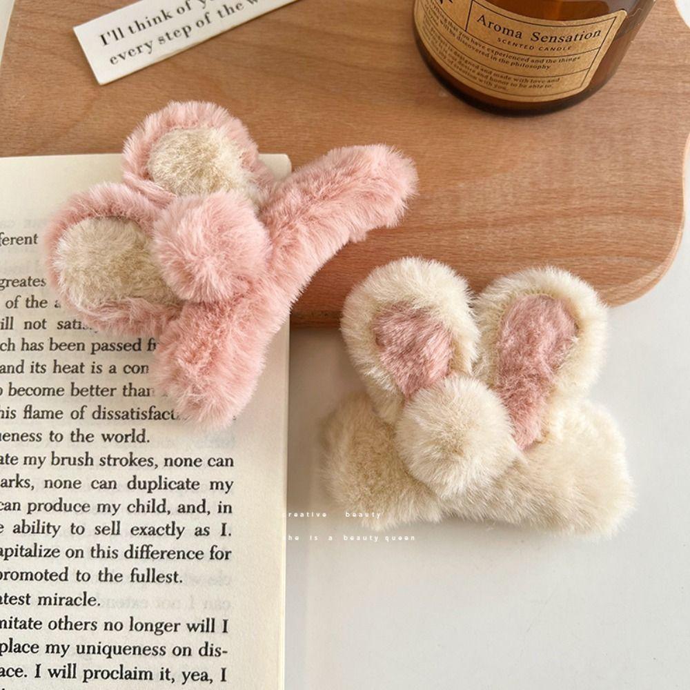 Fluffy Plush Claw Clip Korean Style Sweet Ponytail Clip Autumn Plush Hair Claw Girl