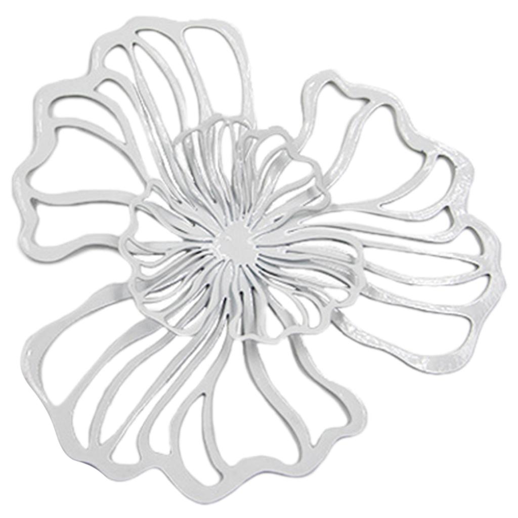 Elegant Metal Floral Wall Hanging with Double Layers Flower Sign for Modern Home Aesthetics for Art Lover House Wife