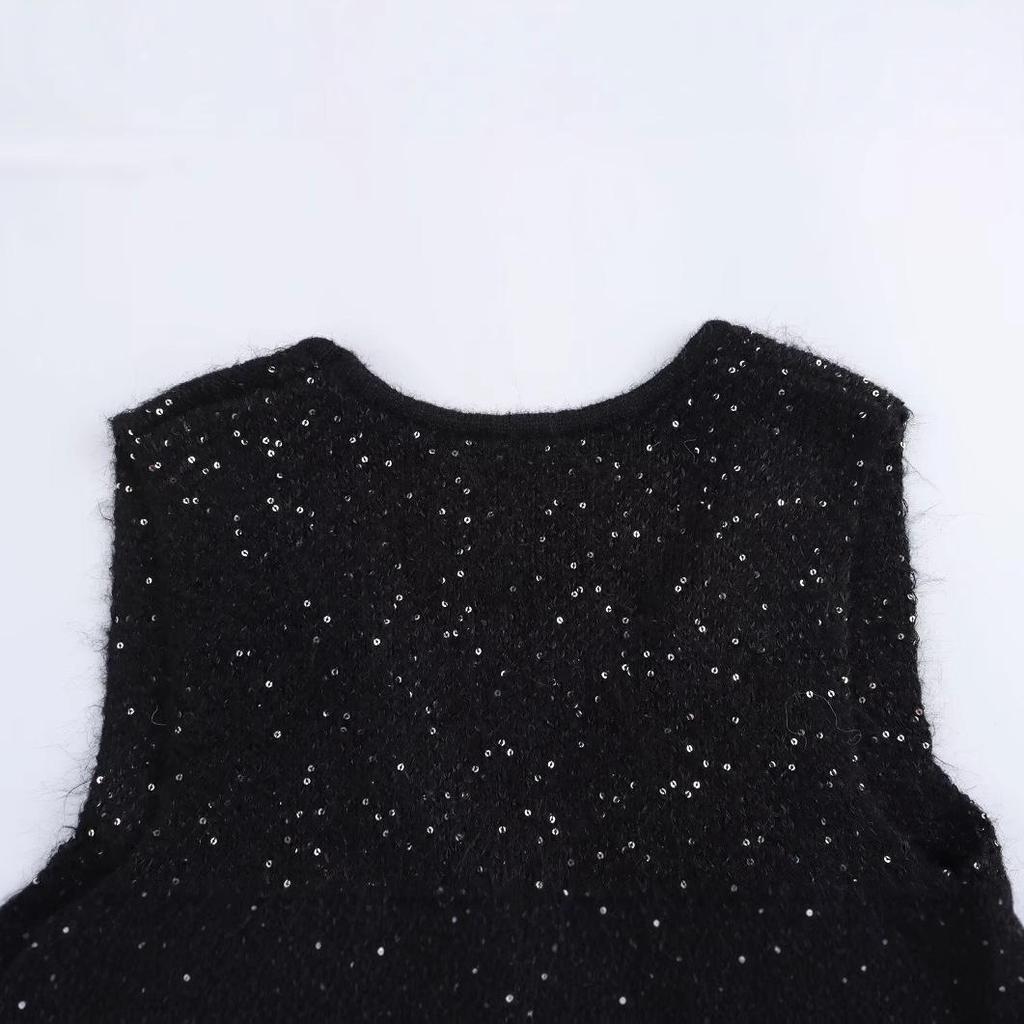 Spring 2025 Women's European-American Style Ruyi Collar Sleeveless Knit Vest