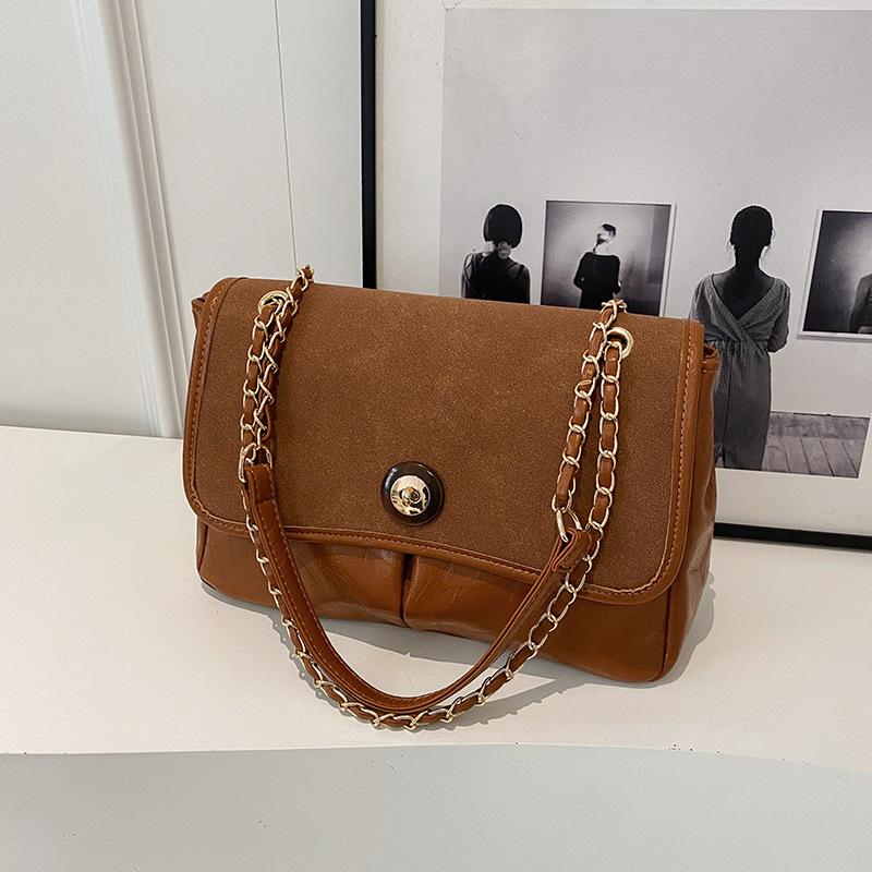 Сумка женская сумка-мессенджер 2024 года, новинка осени и зимы, вместительная, универсальная, популярная в этом году сумка на одно плечо с цепочкой
