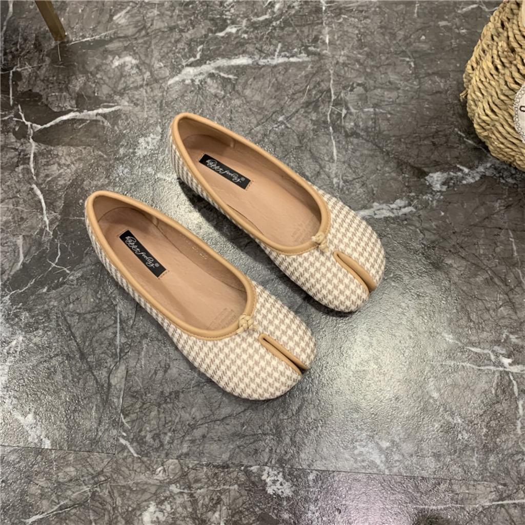 Женские удобные тапочки из кожи из микрофибры на плоской подошве с разделенным носком, лоферы с мягкой подошвой, короткие женские мокасины