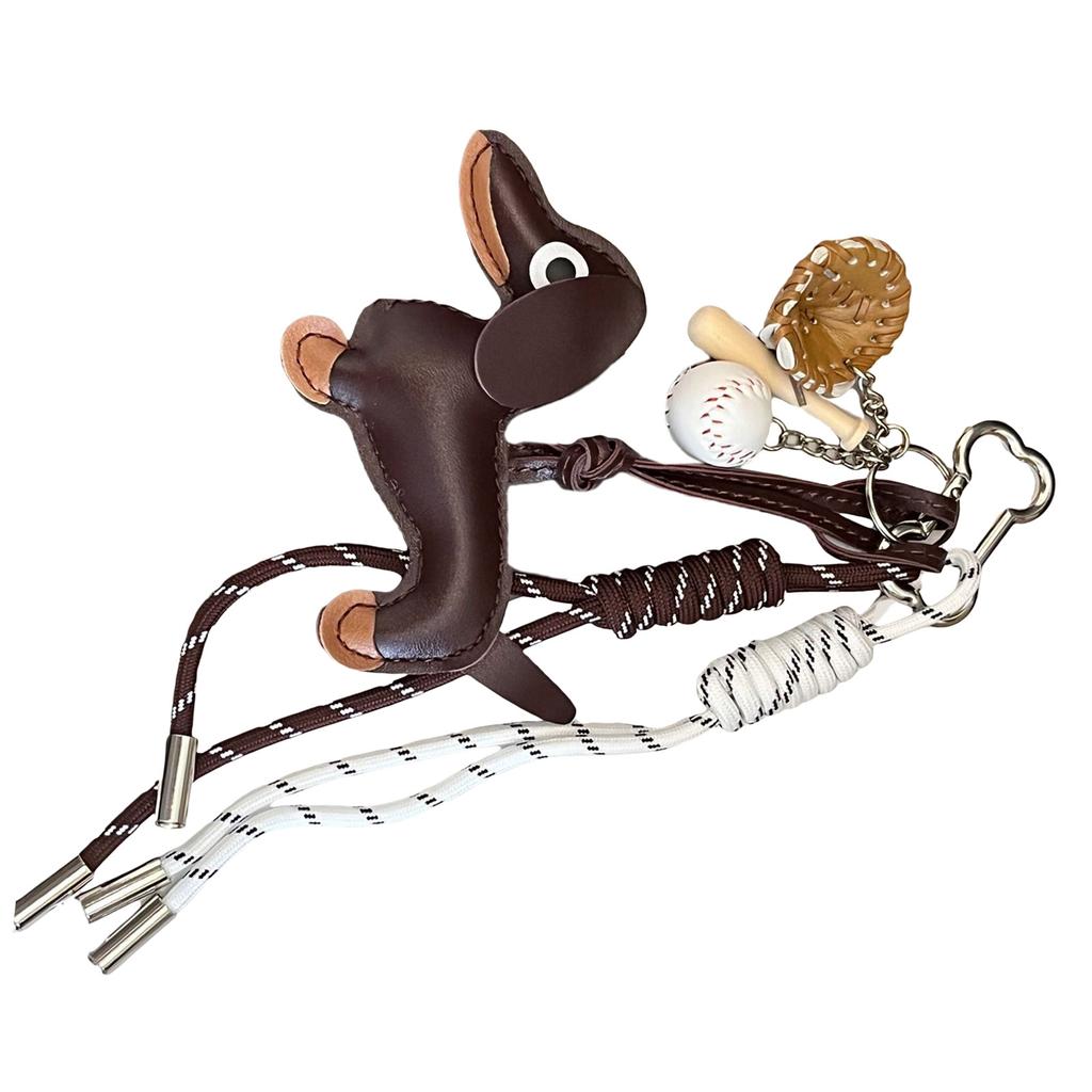 Винтажный брелок для ключей с собакой таксой Уникальные стили Прочные ПУ материалы Элегантный шарм для украшения сумки и ключей Ежедневное использование