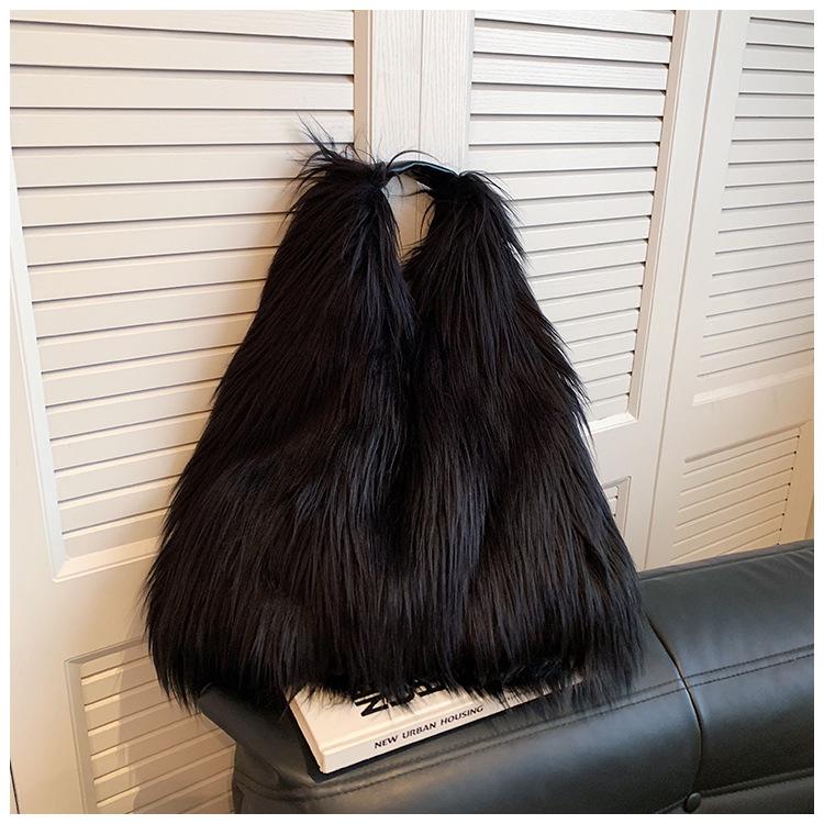 Wholesale new plush large-capacity tote personality fried street shoulder feeling light luxury underarm women's bag