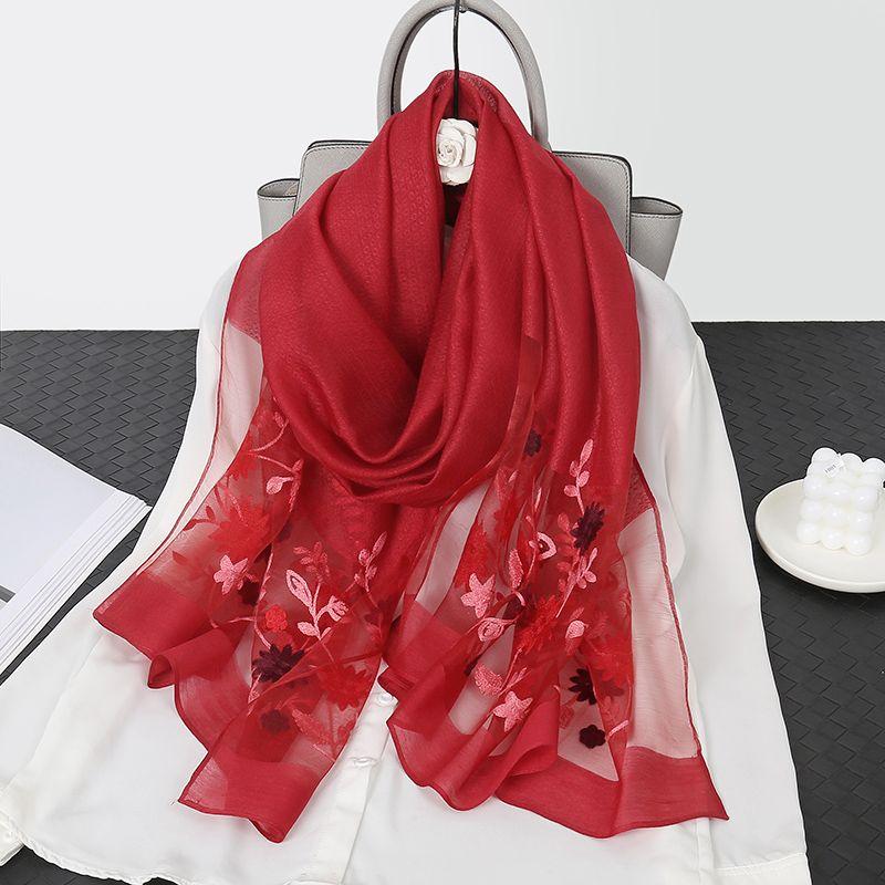 Элегантная шелковая шаль с цветочной вышивкой – дышащая, солнцезащитная и универсальная накидка для стильного тепла