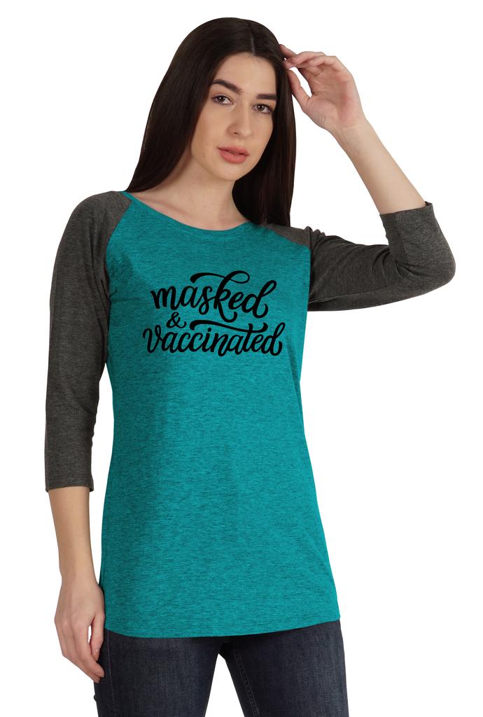 Inkmeso Маскированный и вакцинированный Забавная футболка с вырезом лодочкой в поддержку вакцинации для женщин