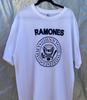 THE RAMONES, Джои Рамон, Орел, Названия участников группы Белая Футболка РАЗМЕР 2XL Унисекс Футболка