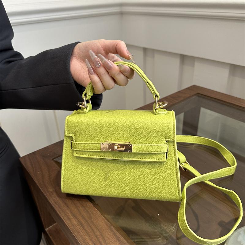 Модная женская нежная темпераментная простая однотонная маленькая сумка женская сумка через плечо с замком женская