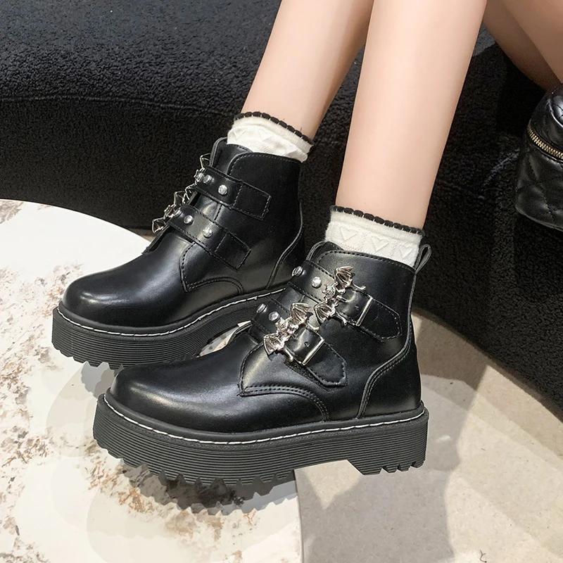 2024 Новый стиль Круглый носок Металлические украшения Однотонные модные женские ботинки Износостойкие повседневные удобные ботильоны