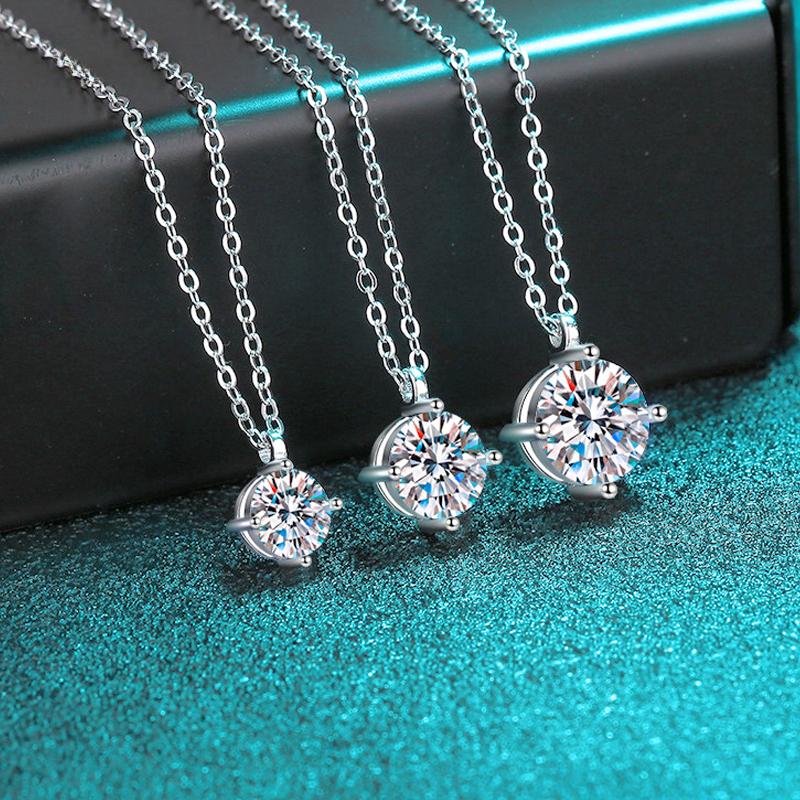 D Color 1ct VVS Moissanite Necklace for Women Simulated Lab Diamond Pendant Gift 100% Sterling Silver Wedding Jewelry Four-claw