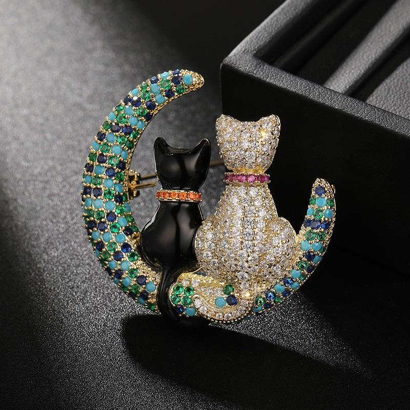 Cute Cat Brooch With Colorful Zircon Moon Design Gold Plated Copper Pin Women Men Fashion Accessory