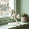 3D-печатная скульптура кошачьей лестницы, динамичная статуэтка котенка, карабкающегося по лестнице, с мини-платформой, современный декор для стола, для офиса и дома