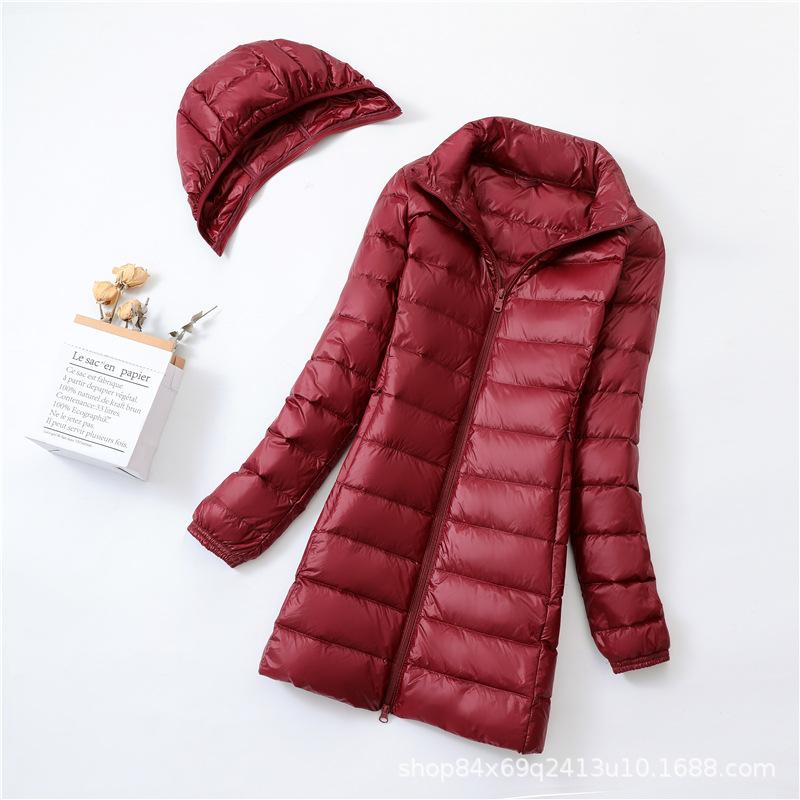 Упитанный пуховик больших размеров на осень и зиму, легкий и тонкий пуховик для женщин средней и длинной длины 100кг жира мм отстегивающаяся шапка, легкая куртка.