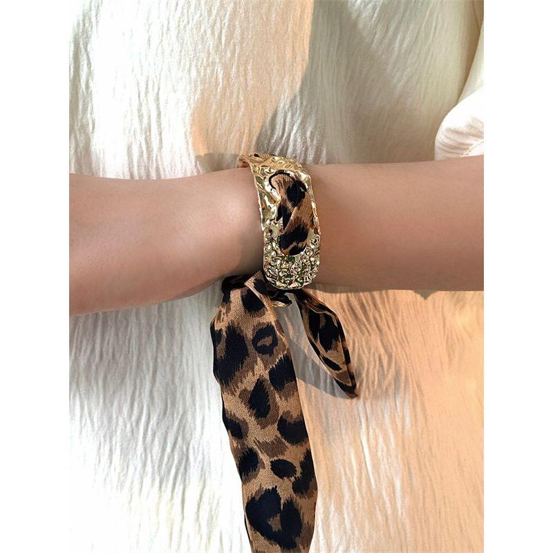 Retro Y2g Sexy Style Leopard Print Ribbon Metal Bracelet Female Niche Style Fashion Style Personalized Fashionable All-Match Bracelet Fashion