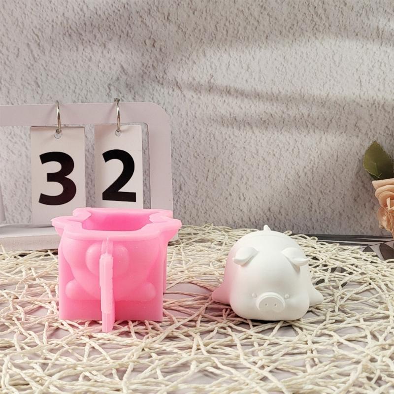 3D Piggy Figurine Silicone Candle Molds Animal Statue Silicone Molds for Epoxy Resin Candle Making Gypsum Decoration