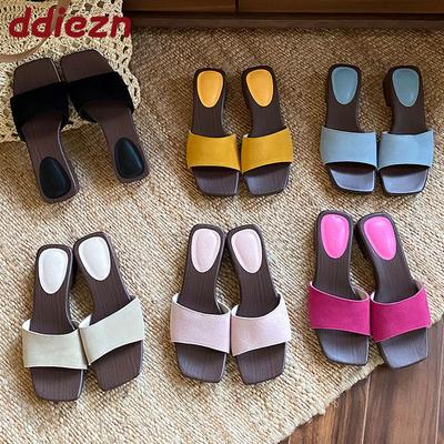Модные Роскошные Женские Шлепанцы на Низком Каблуке Обувь Новинка Лето Пляж Женские Слайды Сандалии Модные С Квадратным Носком Женские Шлепанцы на Каблуке Обувь