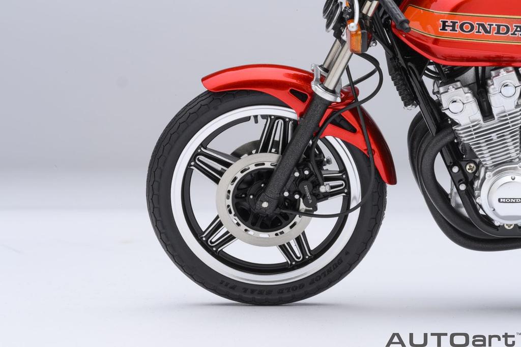 AUTOart Мотоцикл Balibari Legend Honda CB750F Шлем Завершенный Продукт 12561 1/12 (``Koma Gun'' в комплекте)