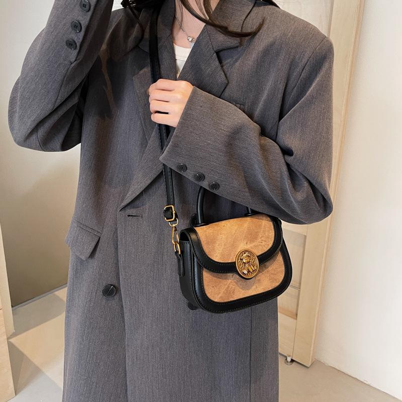 Bag Women's New Fashion Versatile Messenger Bag Small Bag Portable Small Square Bag