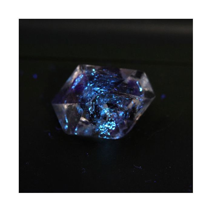 Pierres et Minéraux. Quartz Petrole. 8.67 ct. Balochistan, Pakistan.